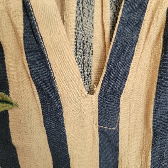 Akemi and Kin Embroidered Top - Picture 7 of 9